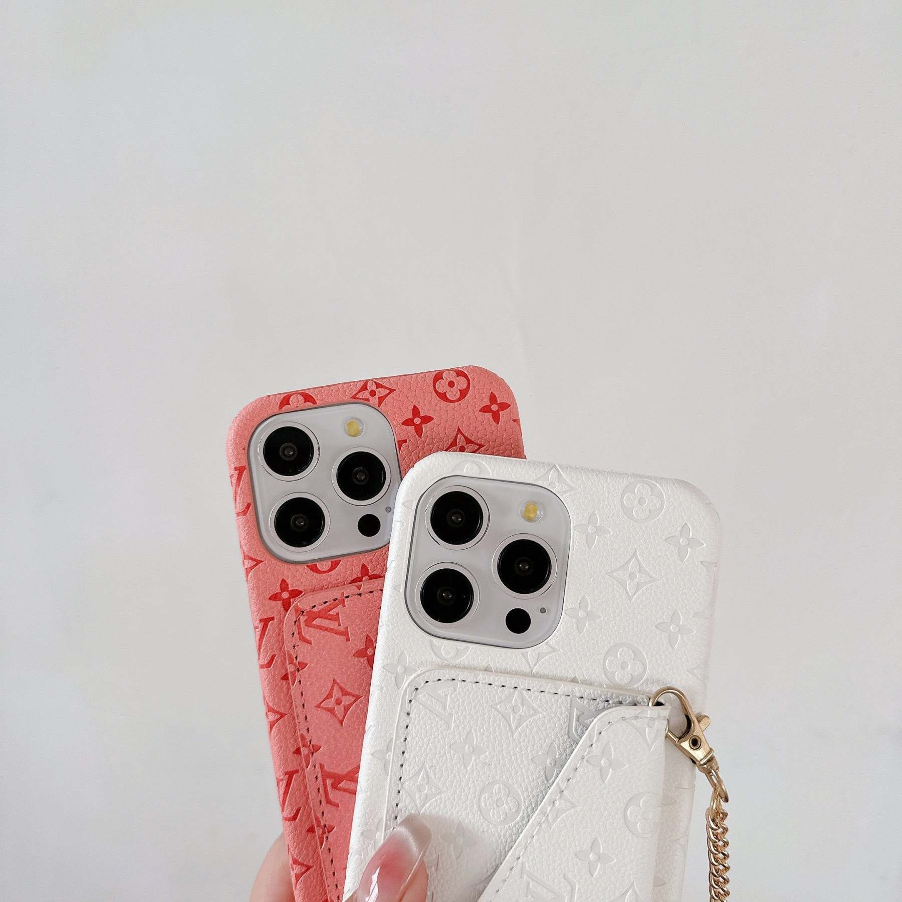 lou-chain-iphone-case-3414