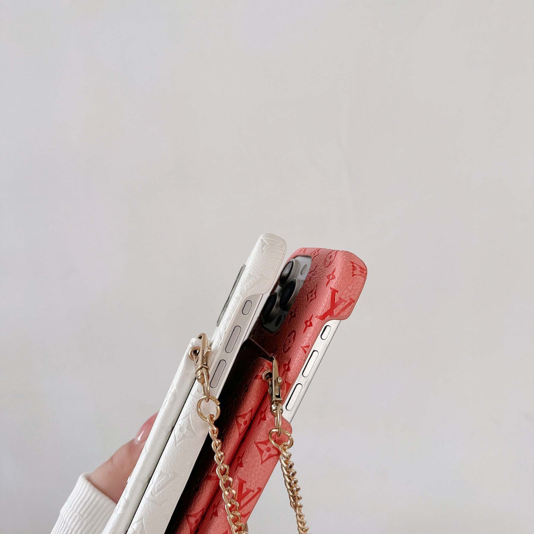 lou-chain-iphone-case-3414