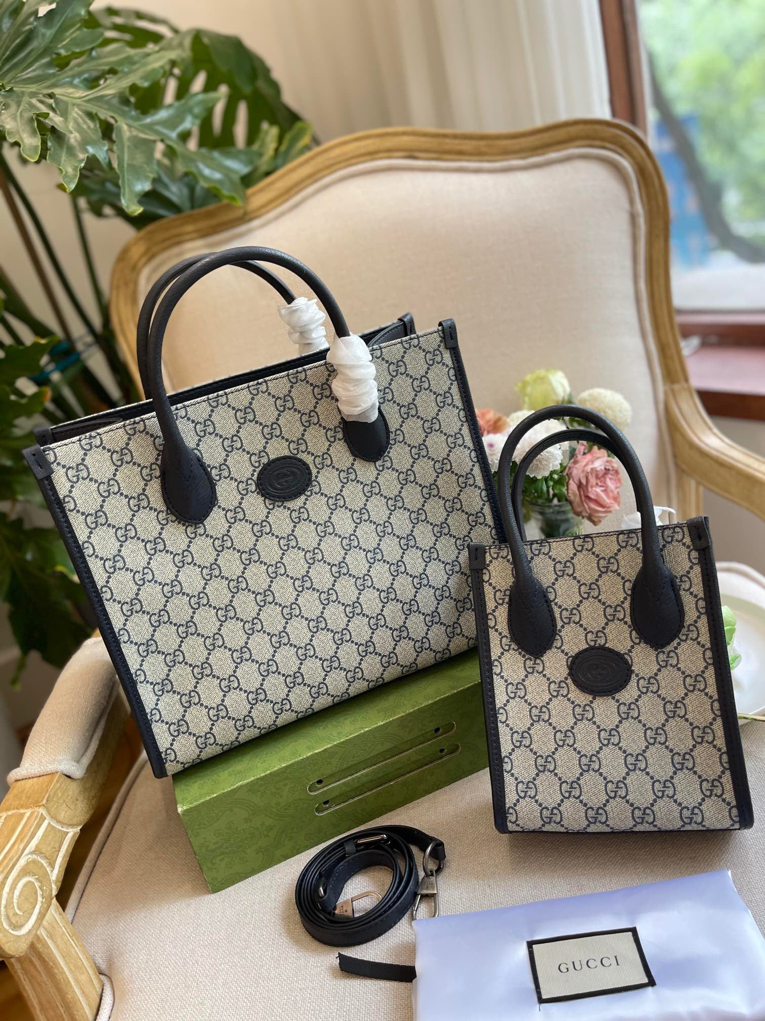 gc460-mini-small-tote-bag-with-interlockinggg-462