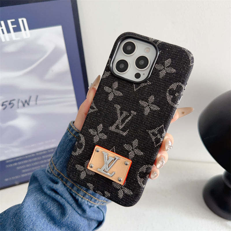 luxury-style-crossbody-magnetic-card-holder-iphone-case-5422