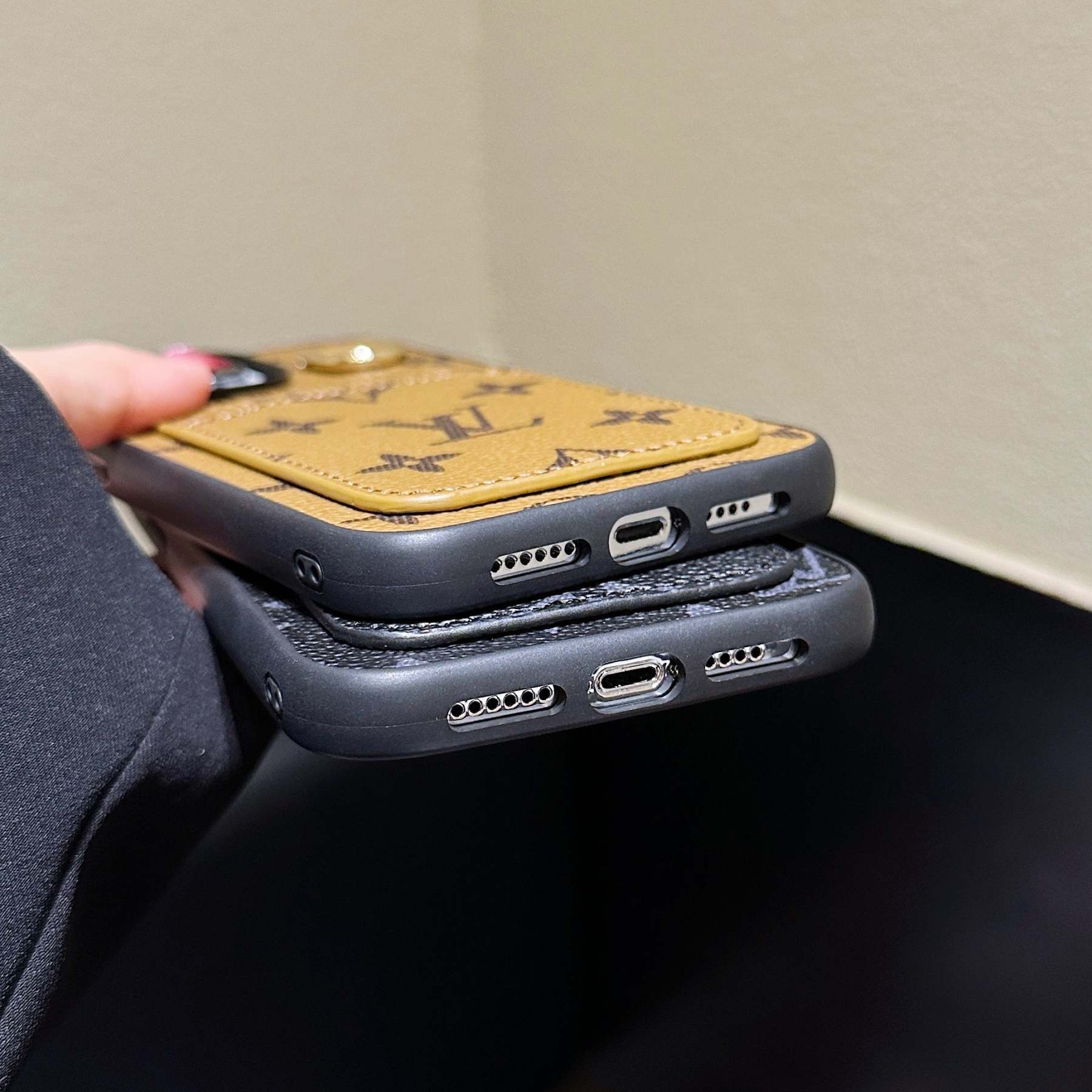 lou-card-holder-leather-iphone-case-5876