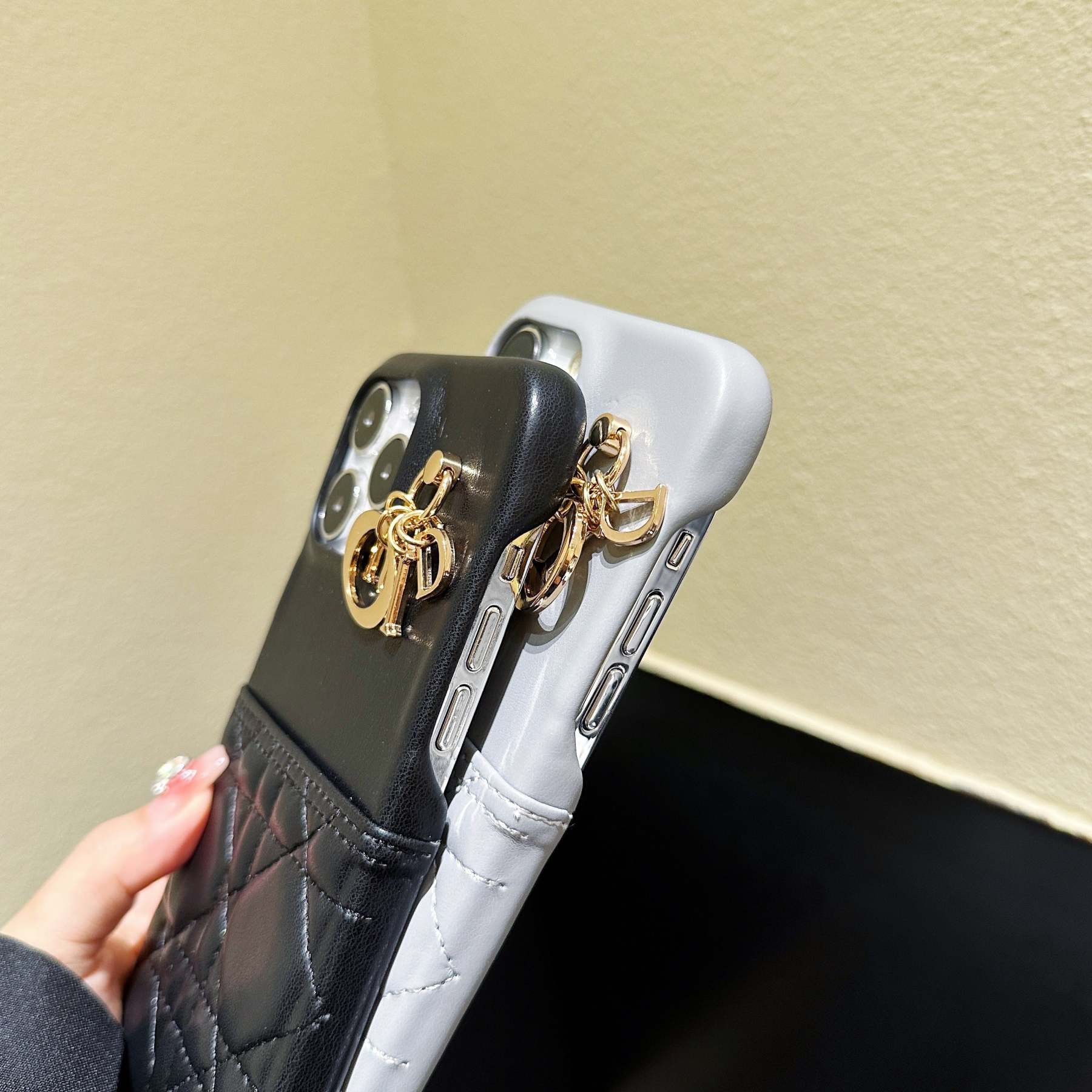 cd-leather-iphone-case-3519