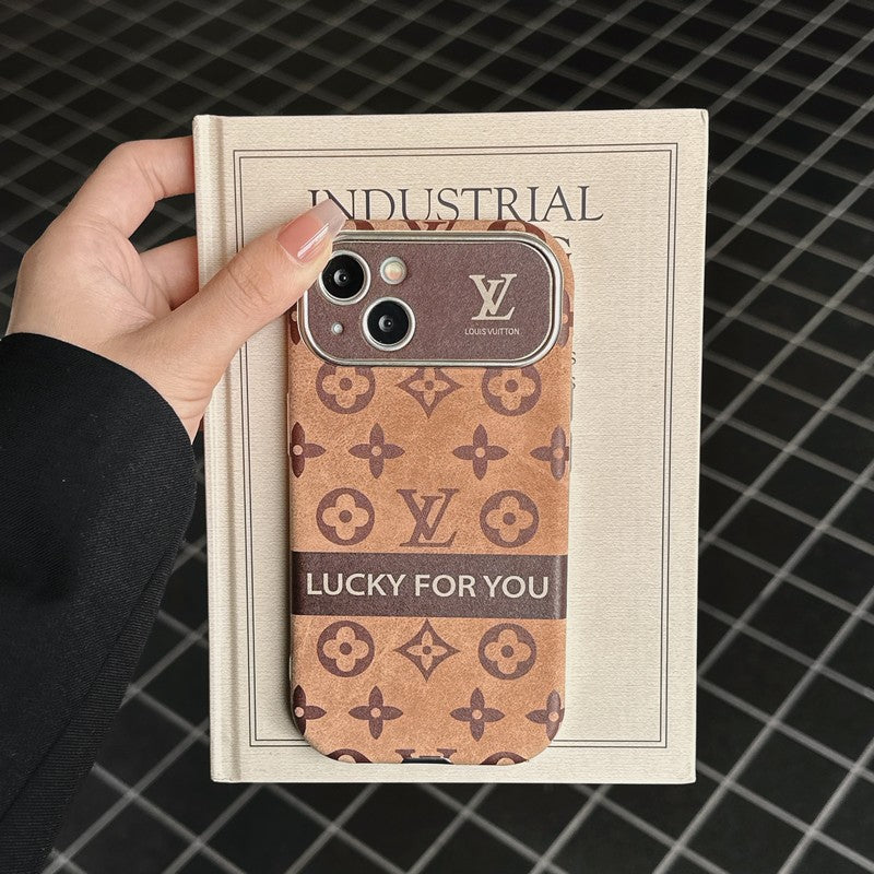 lou-brown-black-classic-leather-iphone-case-8776