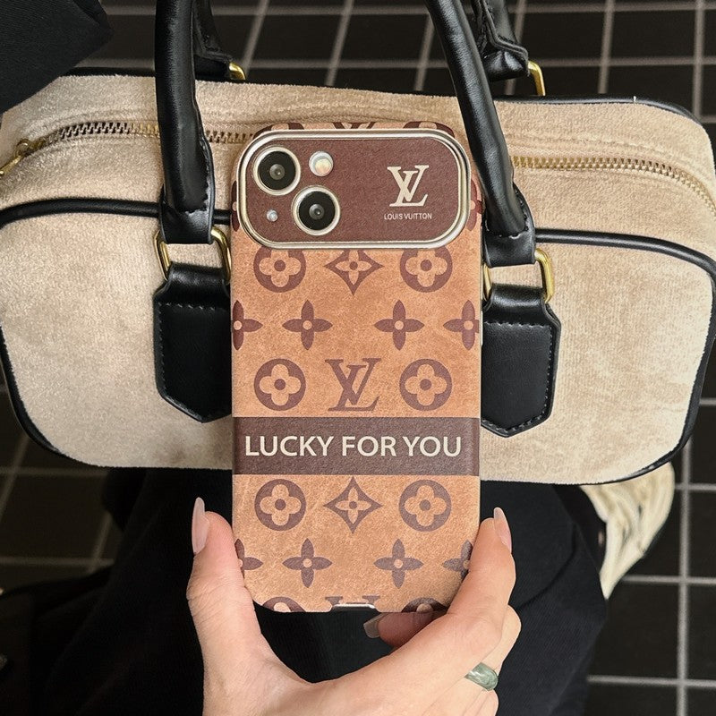 lou-brown-black-classic-leather-iphone-case-8776