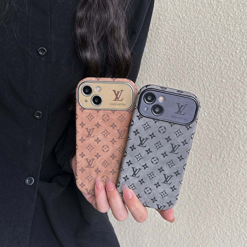 lou-brown-black-classic-leather-iphone-case-8776