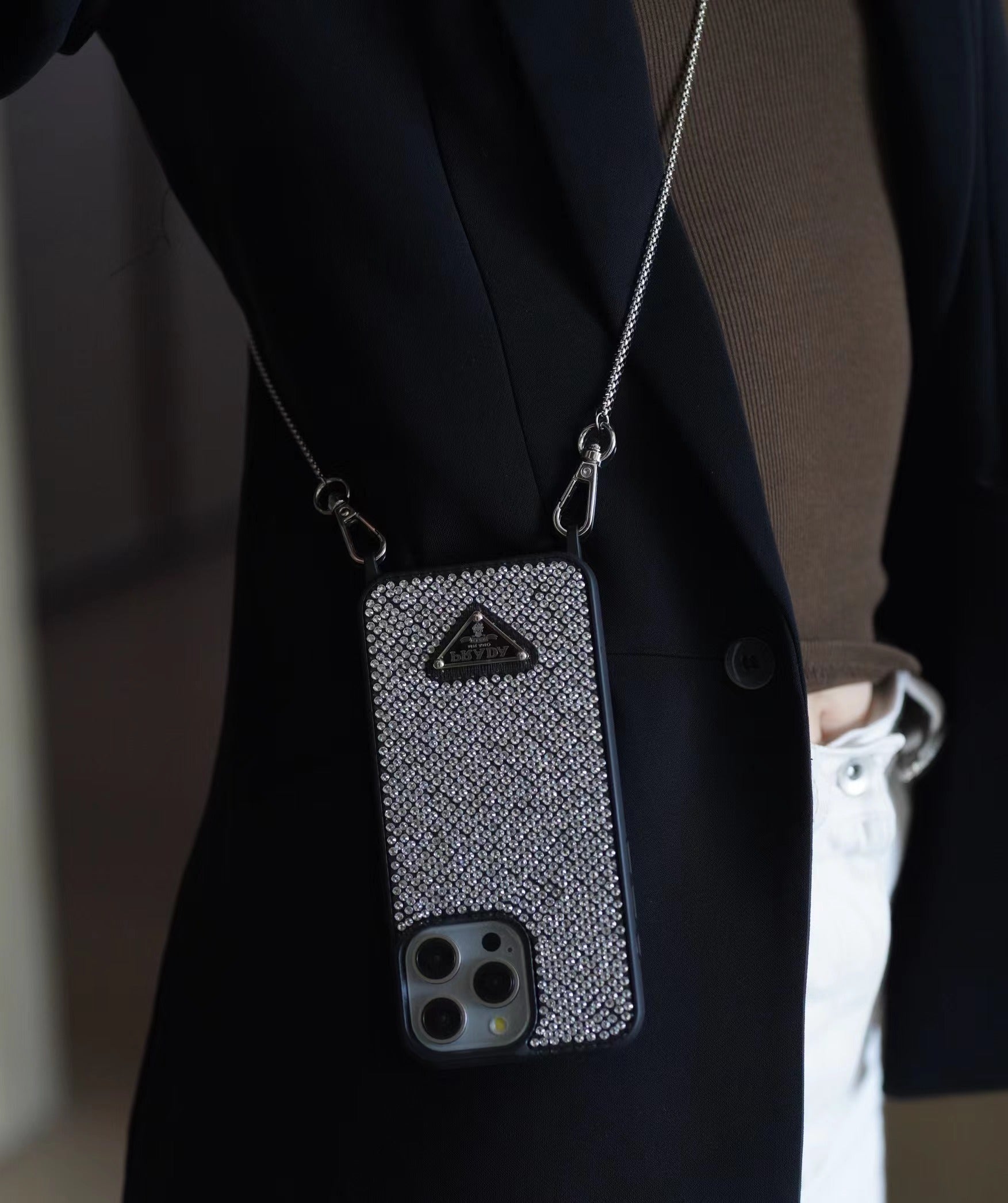 pra-diamond-crossbody-iphone-case-7891