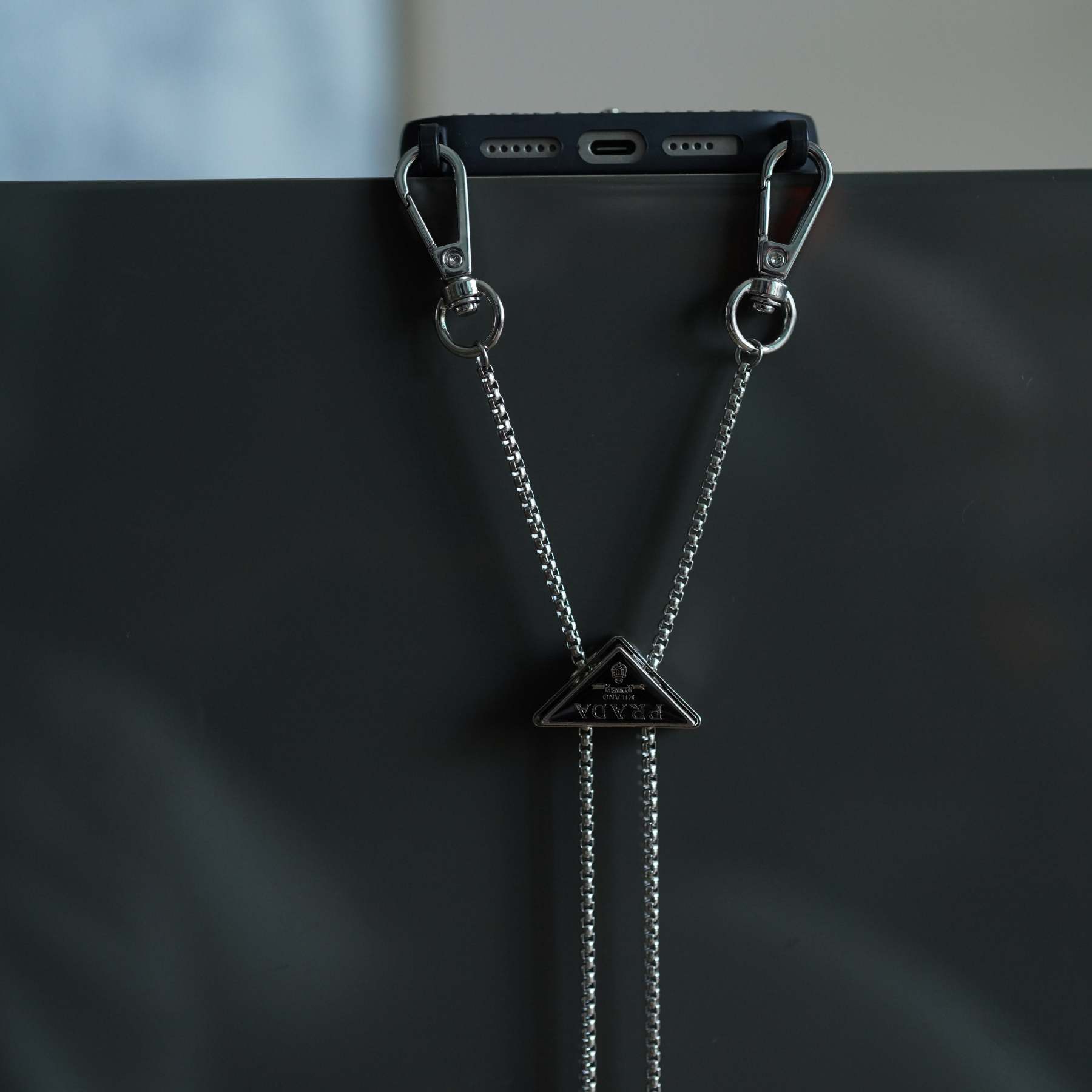 pra-diamond-crossbody-iphone-case-7891