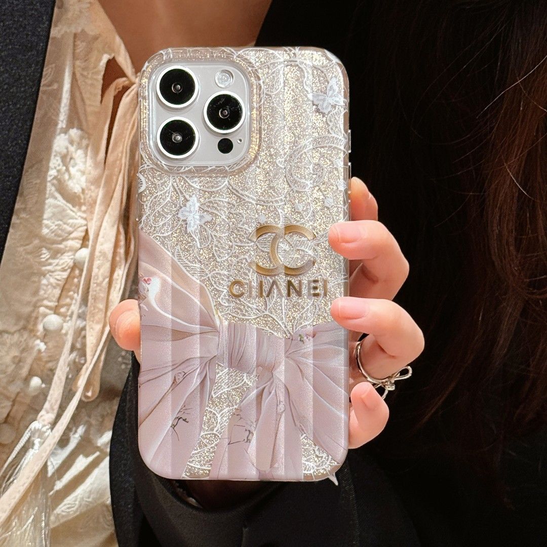 chic-elegance-luxury-pearl-embellished-iphone-case-7431