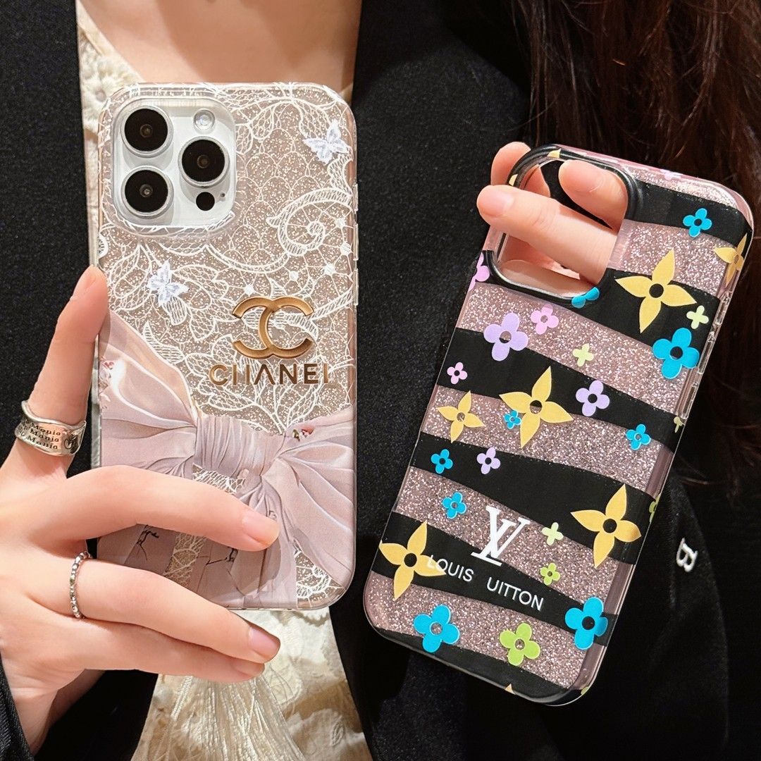 chic-elegance-luxury-pearl-embellished-iphone-case-7431