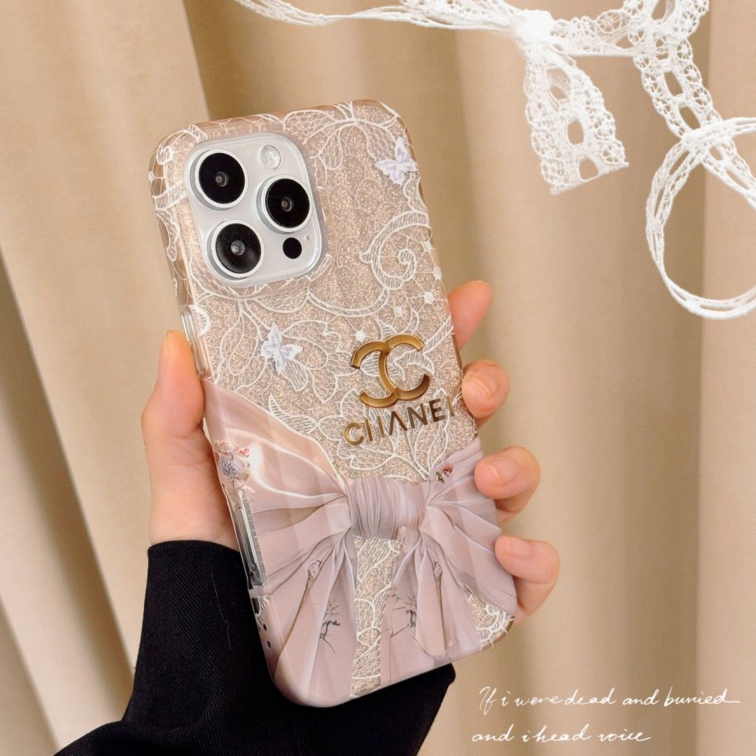 chic-elegance-luxury-pearl-embellished-iphone-case-7431