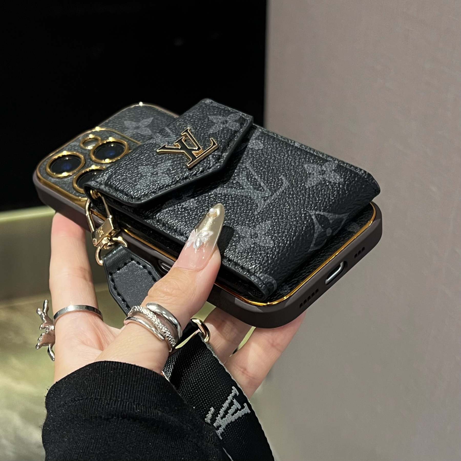 lou-classic-leather-iphone-case-with-card-wallet-and-strap-7384