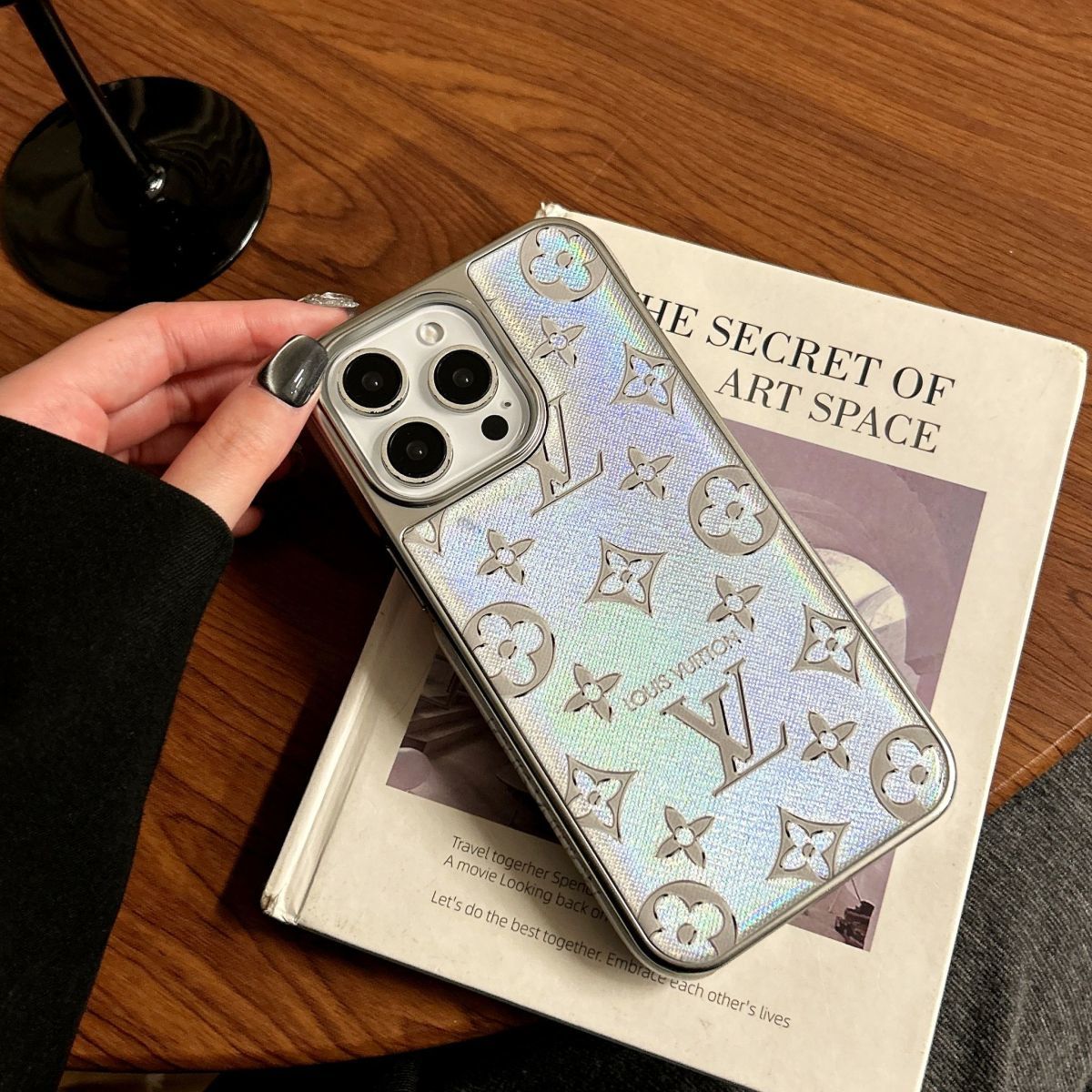 luxury-on-your-phone-sleek-bold-iconic-iphone-case-3443