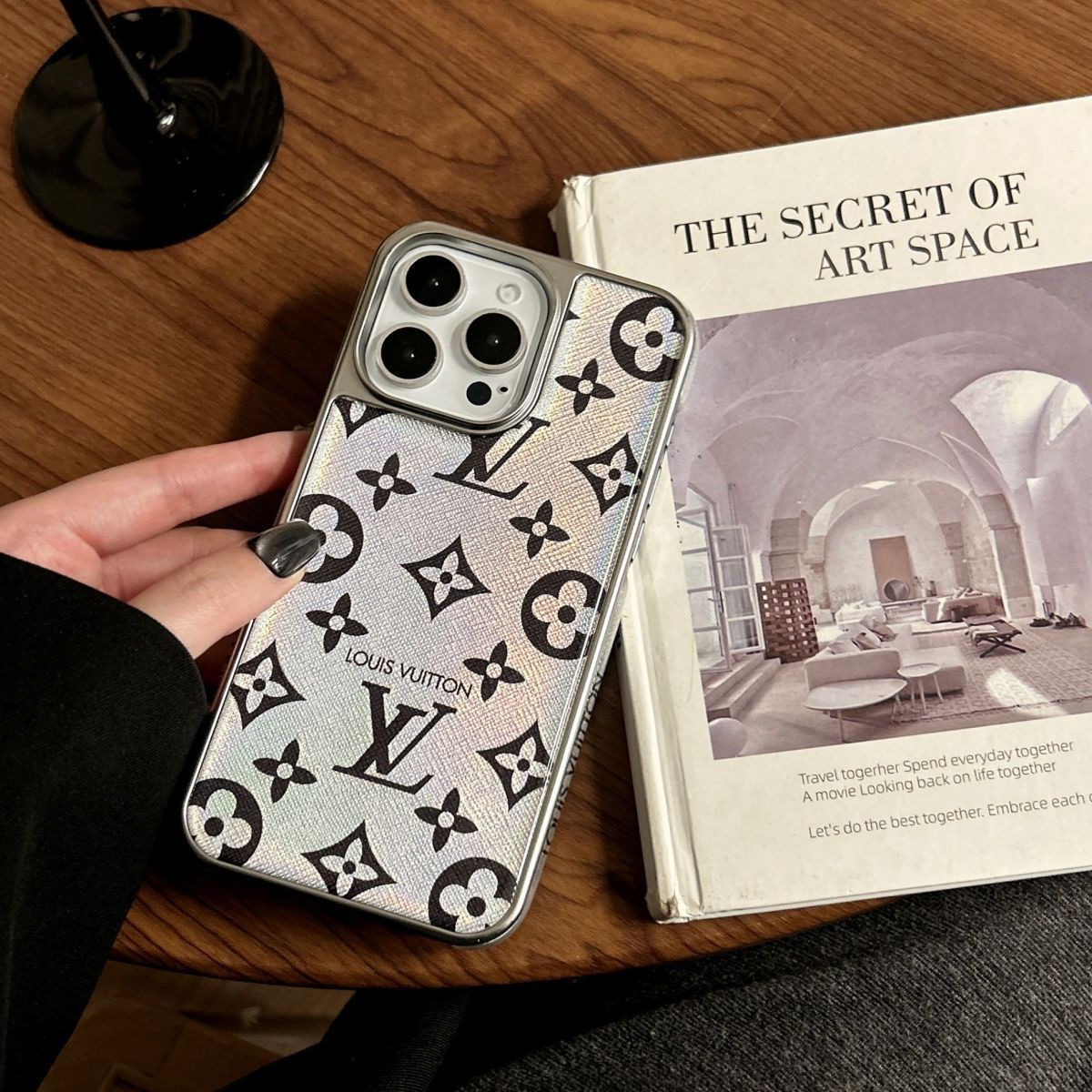 luxury-on-your-phone-sleek-bold-iconic-iphone-case-3443