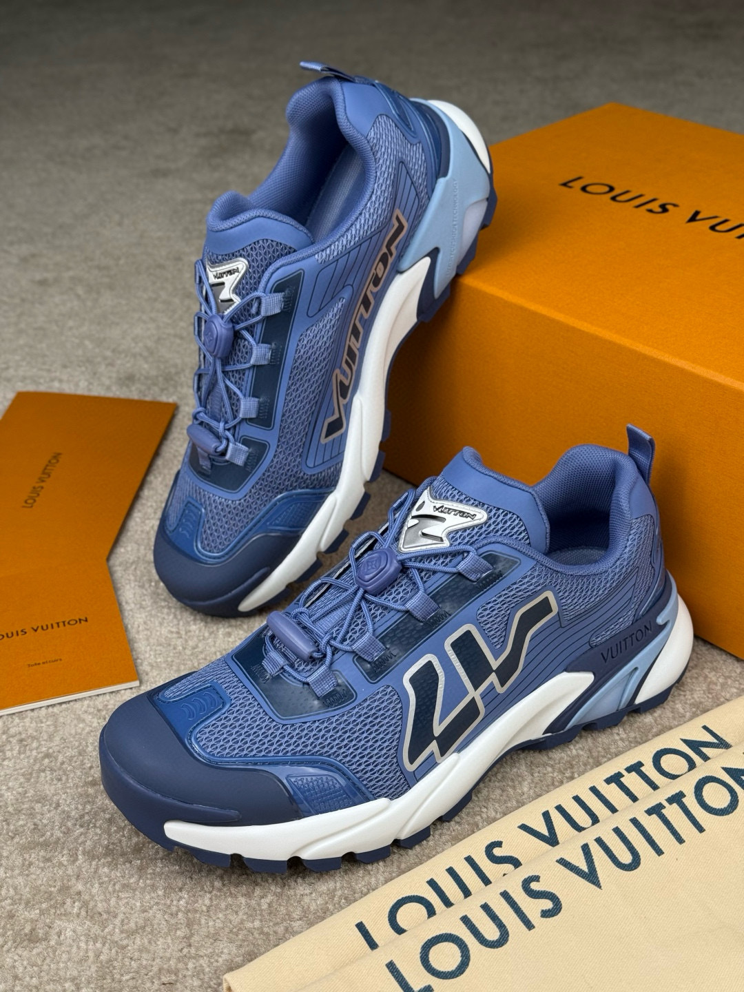 louis-vuitton-sneaker-lsvt1506-5560