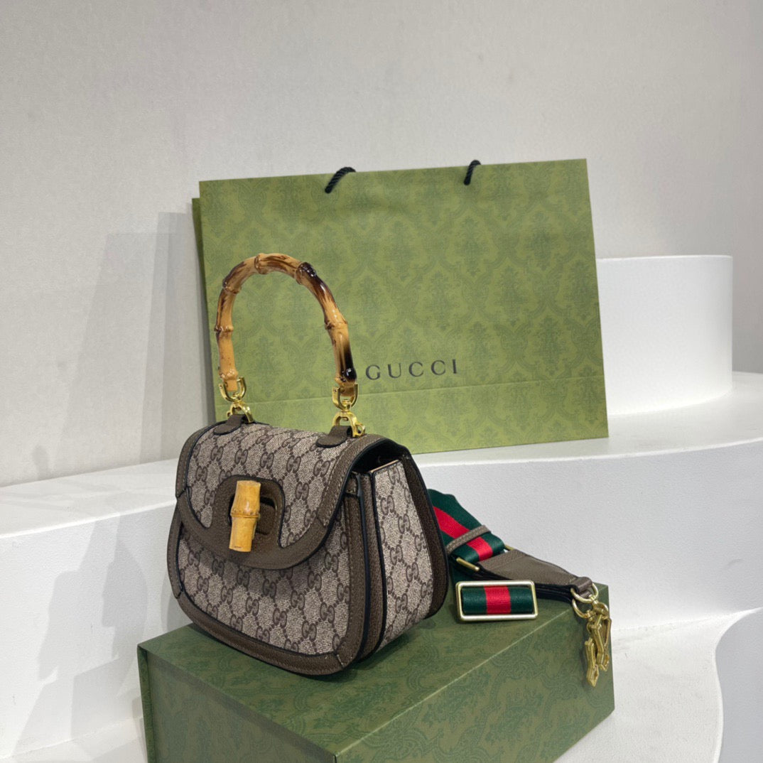 gc379-8-3x5-9x2-8inch-1962