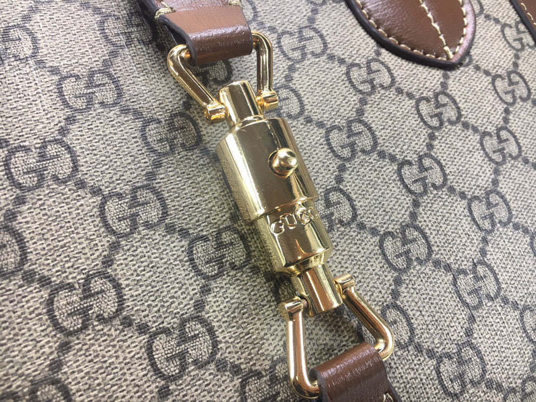 GC305 11.8x9.5x4.7inch