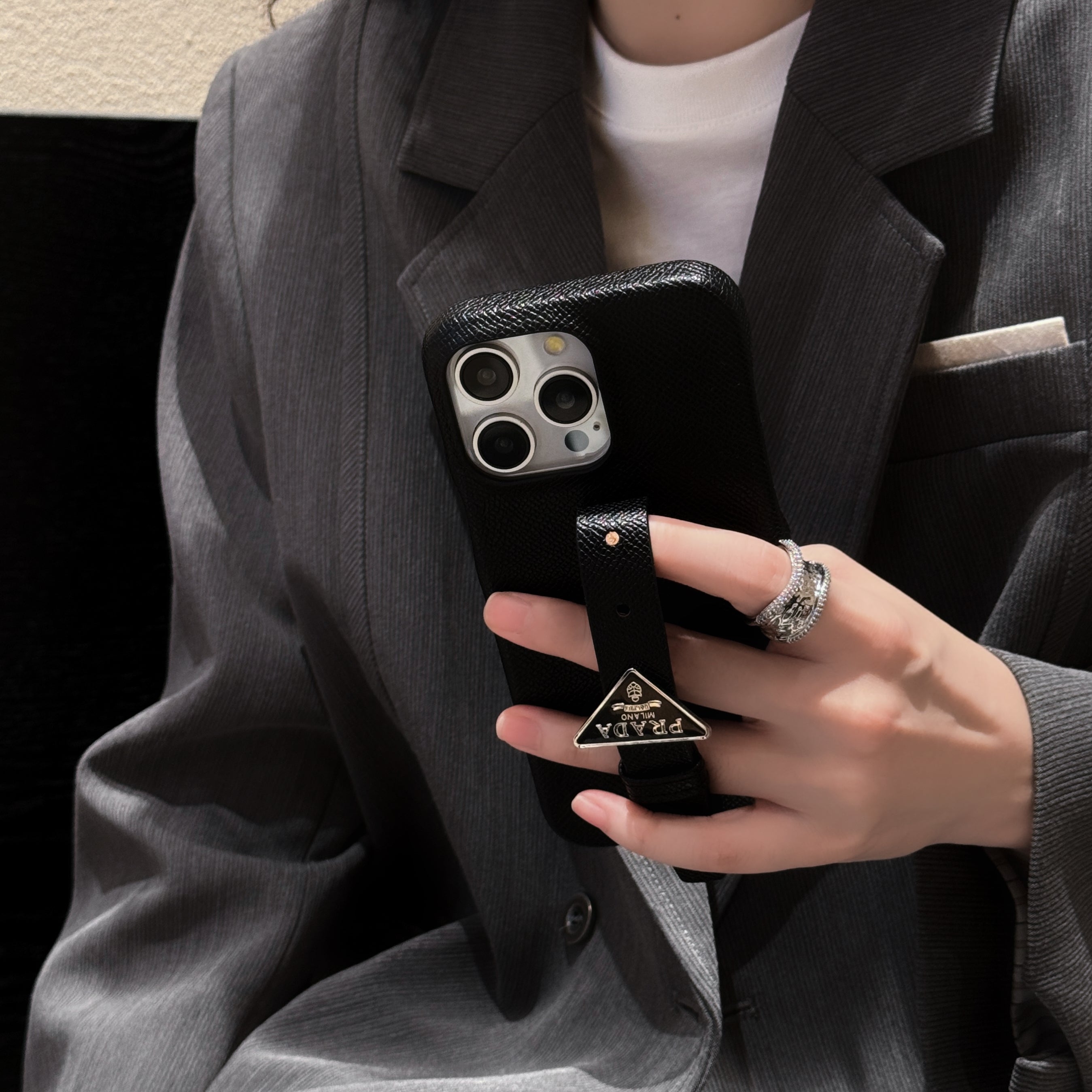 pra-leather-handle-iphone-case-2509