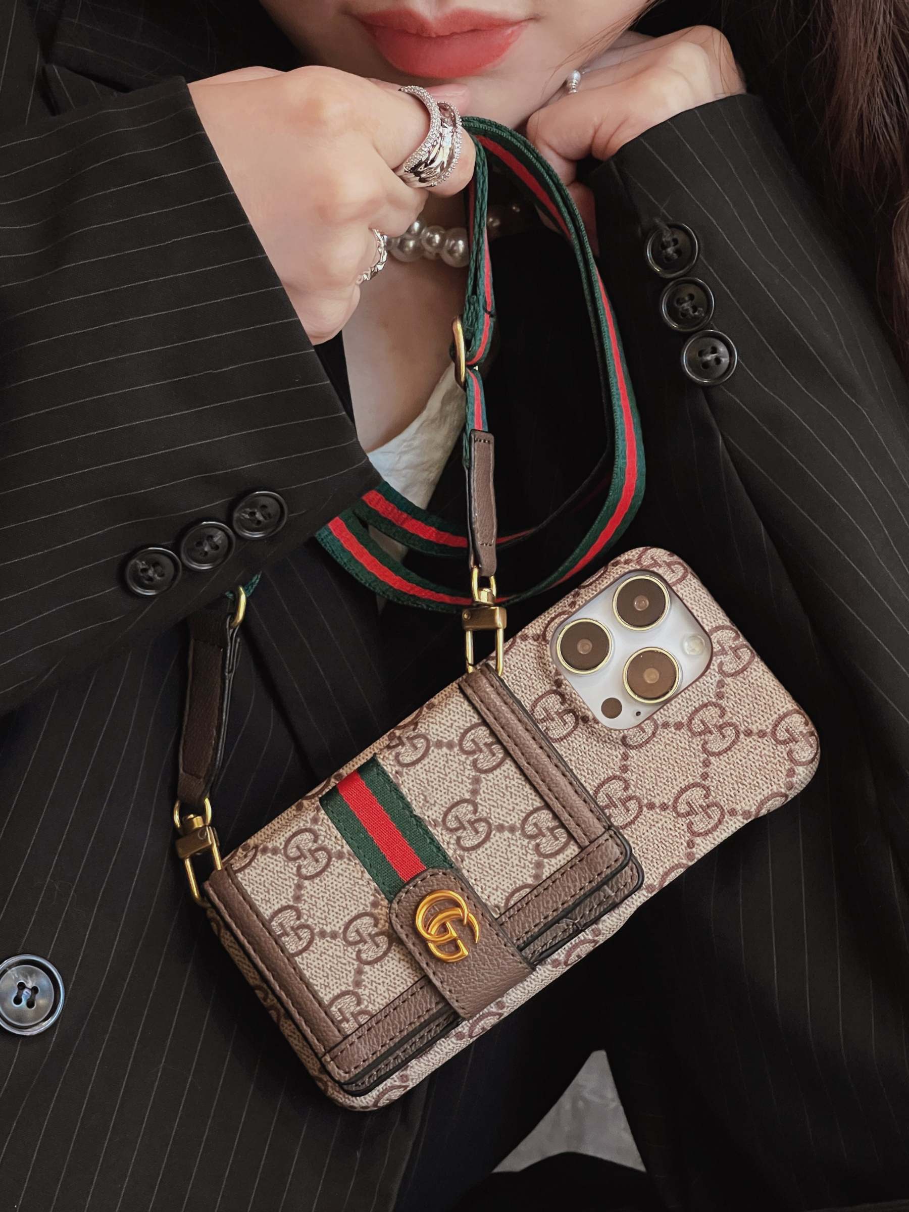 gg-card-bag-iphone-case-6217