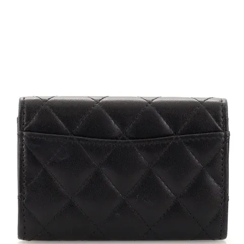 CC Classic Flap Card Case Quilted Lambskin