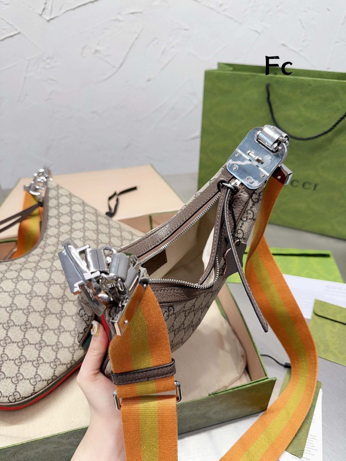 gc484-gc-attache-small-large-shoulder-bag-1539