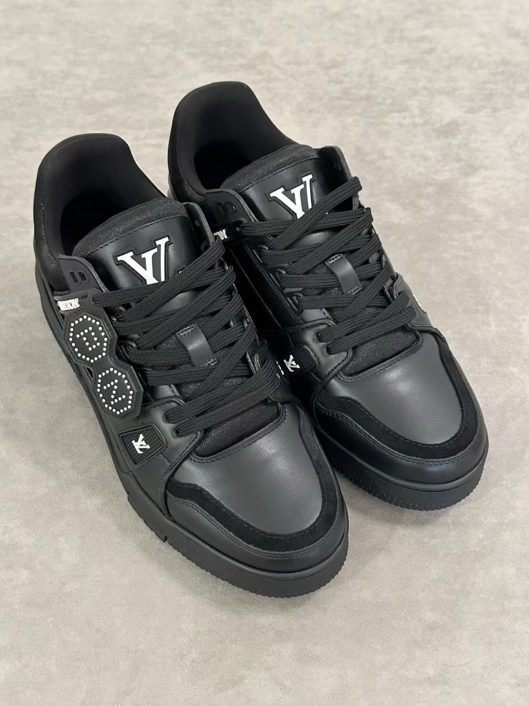 louis-vuitton-sneaker-lsvt1504-2471