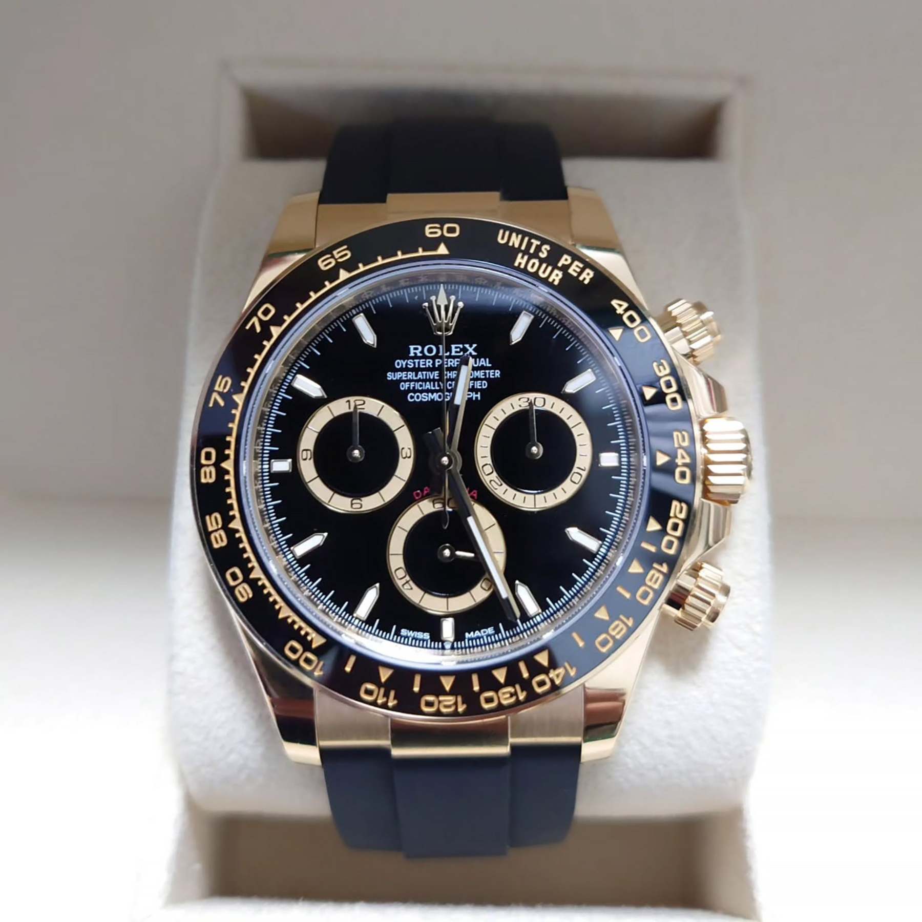 Rolex Cosmograph Daytona 40mm, 18k Yellow Gold, Ref# 126518ln-0008