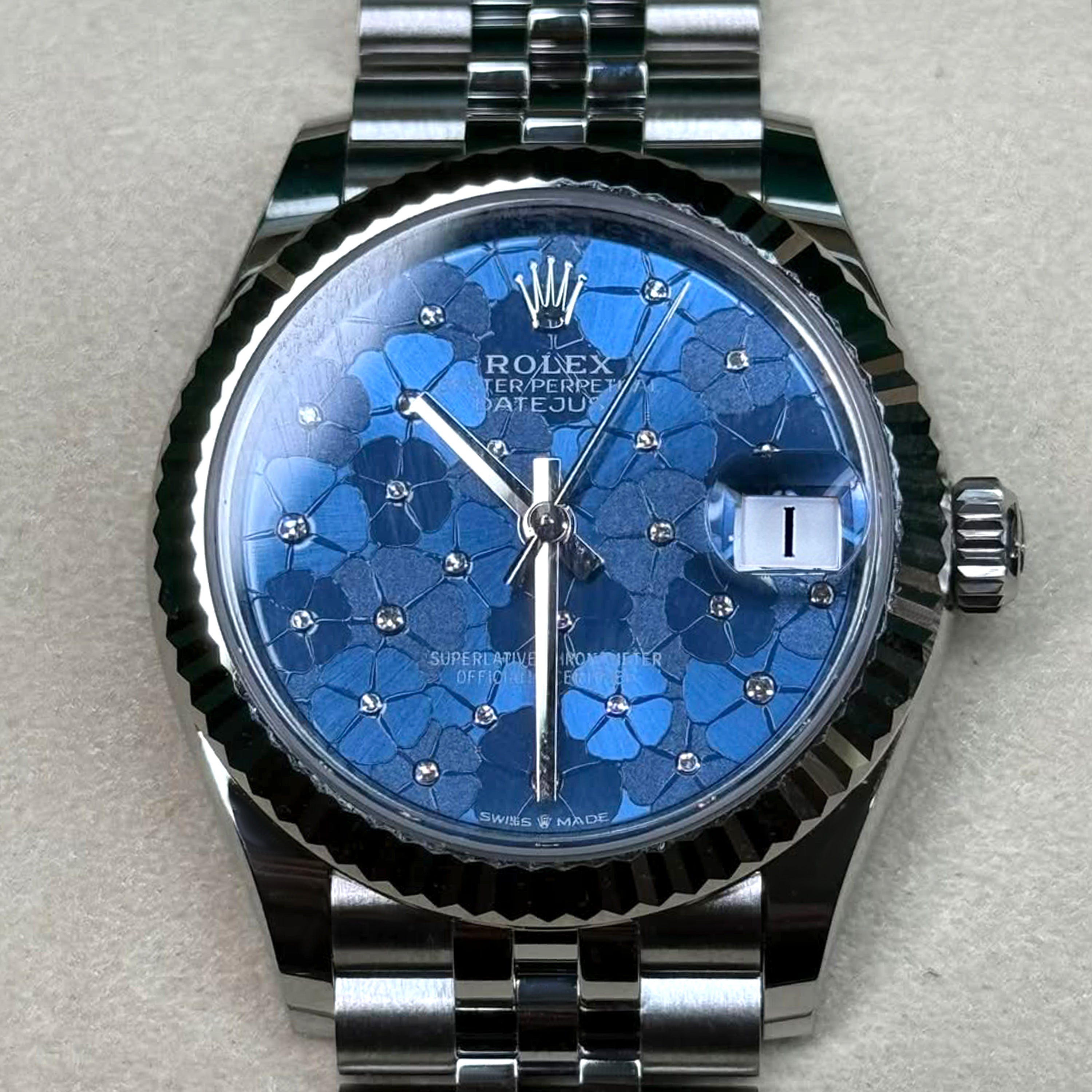 Rolex Datejust 31mm, Oystersteel and 18k White Gold and Diamonds, Ref# 278274-0036