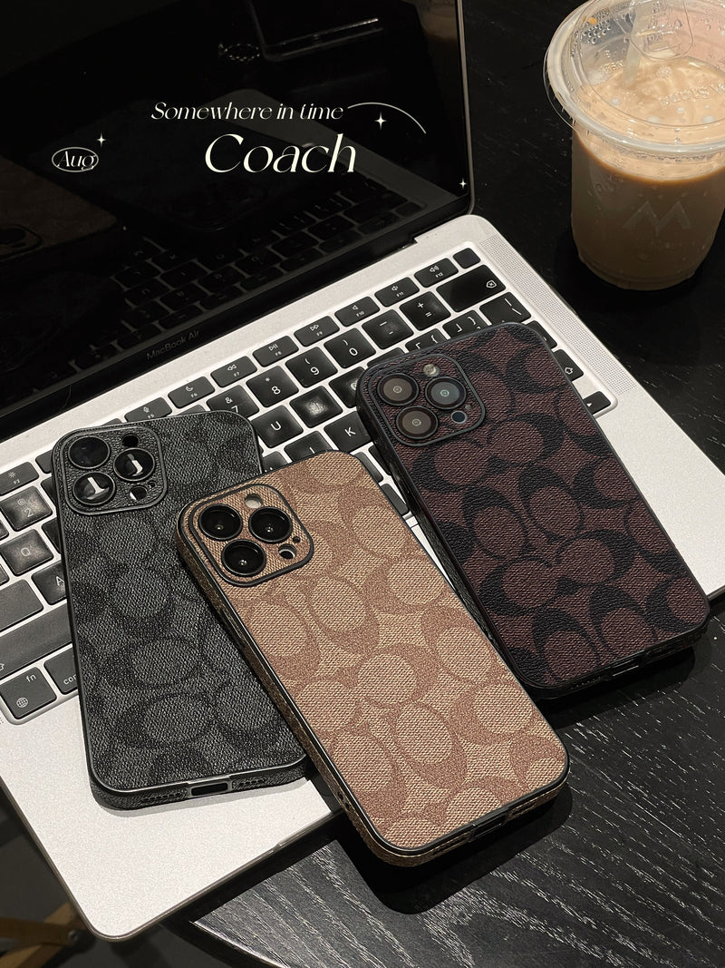 coach-iphone-case-black-qb240402-9546