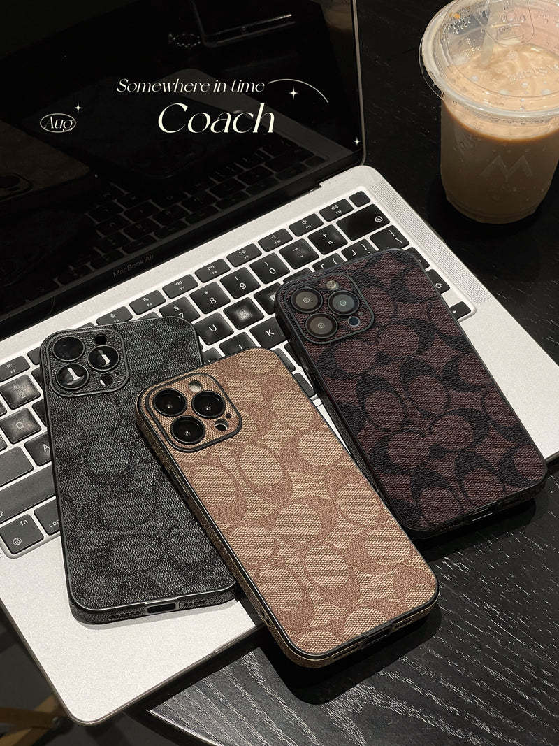 coach-iphone-case-black-qb240402-9546