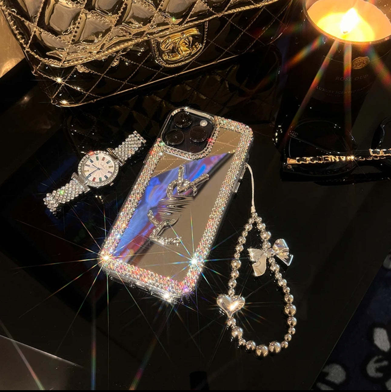 glamorous-beauty-mirror-iphone-case-makeup-style-on-the-go-9108