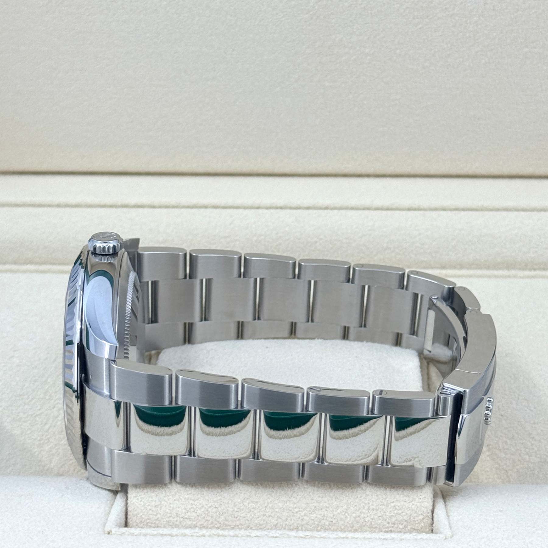 Rolex Datejust 41mm, Oystersteel and 18k White Gold, Ref# 126334-0027