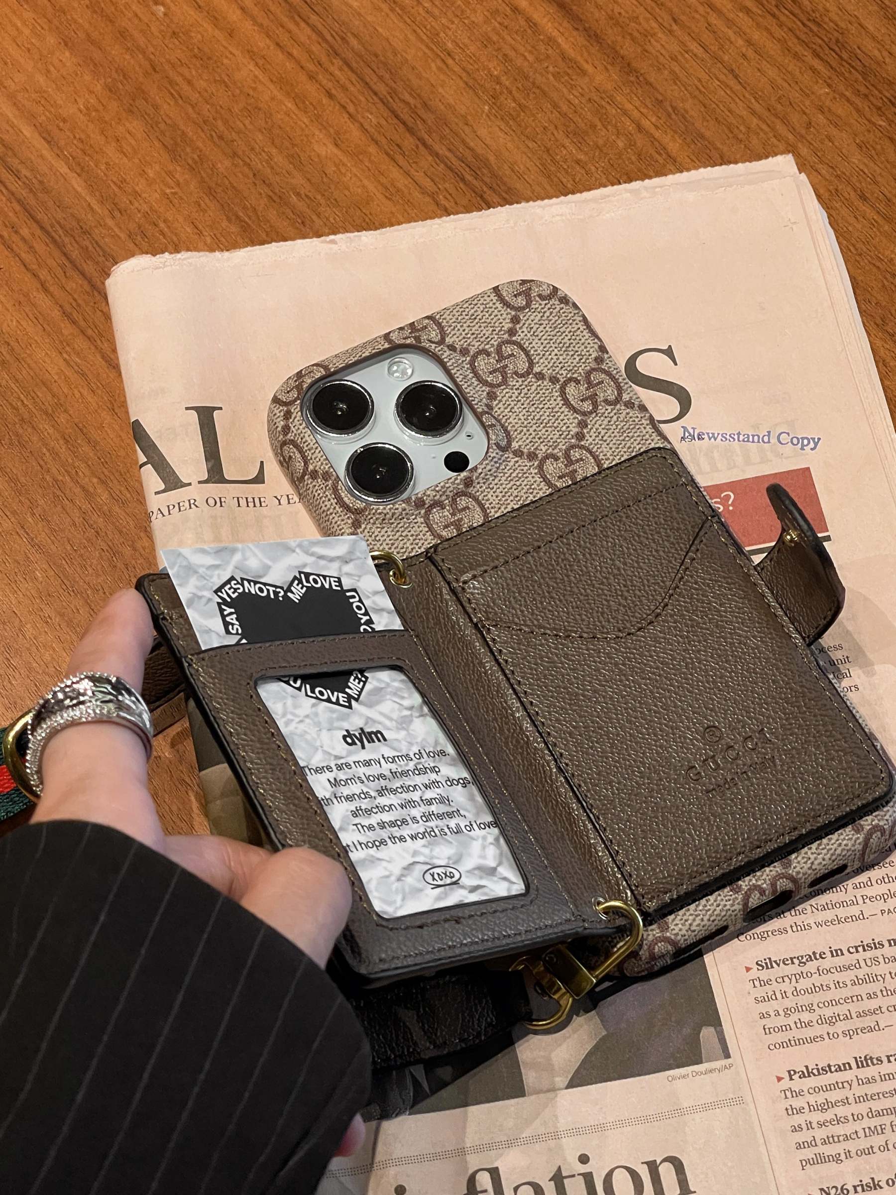 gg-card-bag-iphone-case-6217