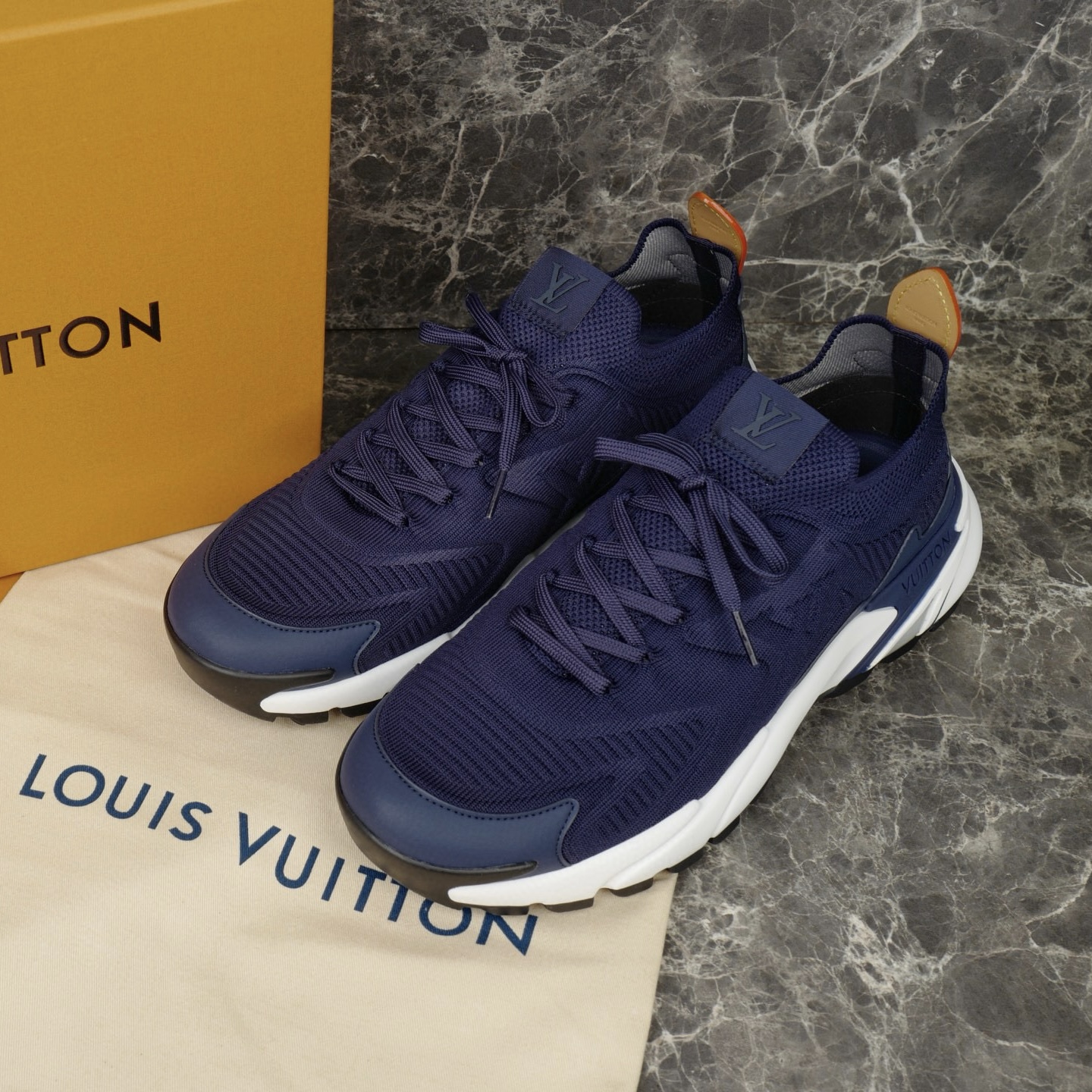 louis-vuitton-sneaker-lsvt1513-491