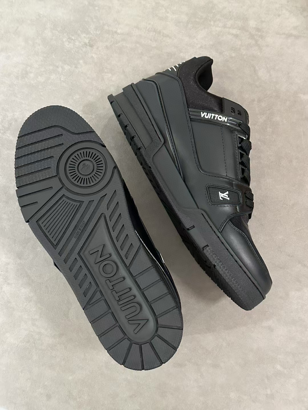 louis-vuitton-sneaker-lsvt1504-2471