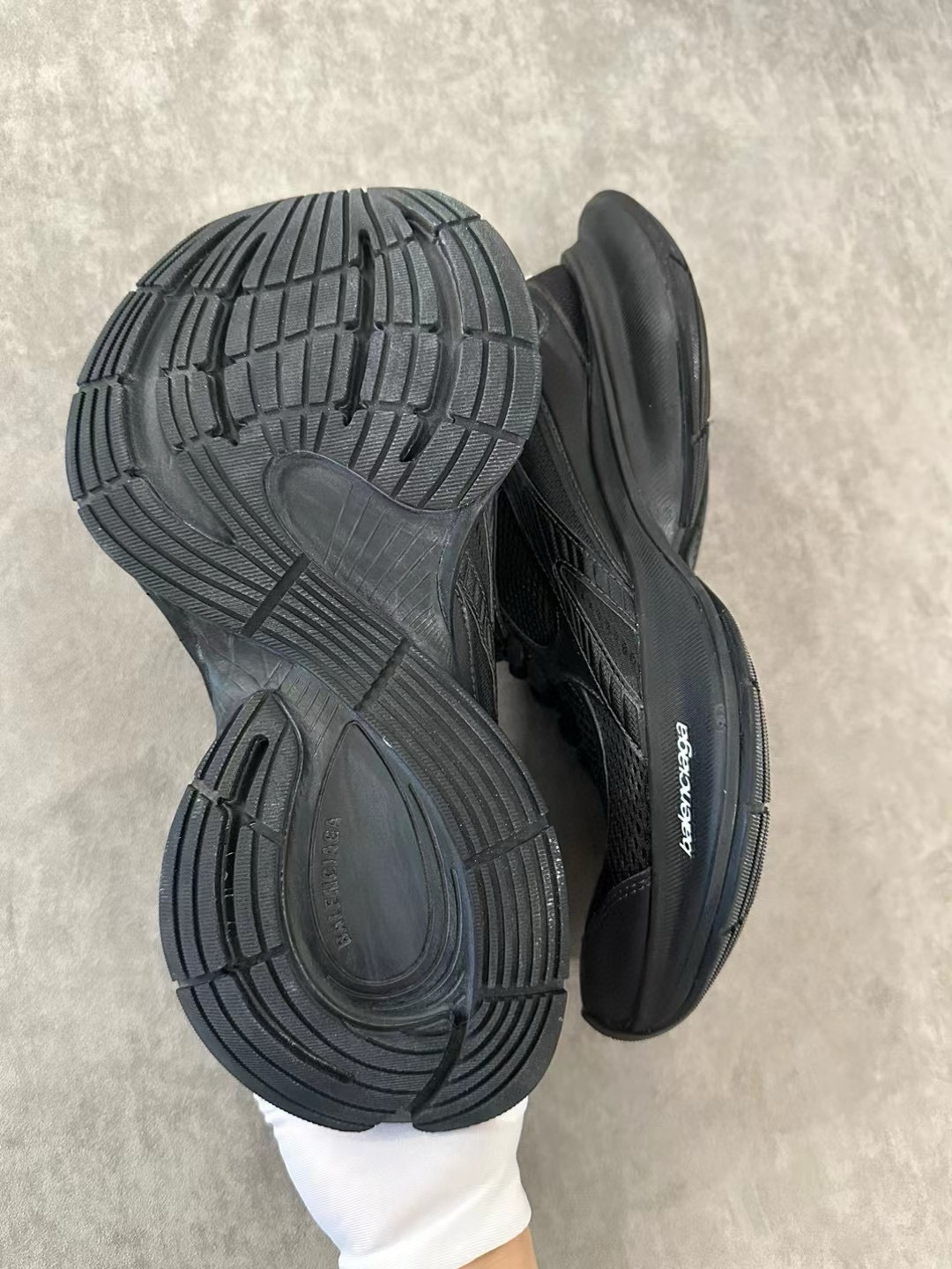 balenciaga-sneaker-blnc1195-2820