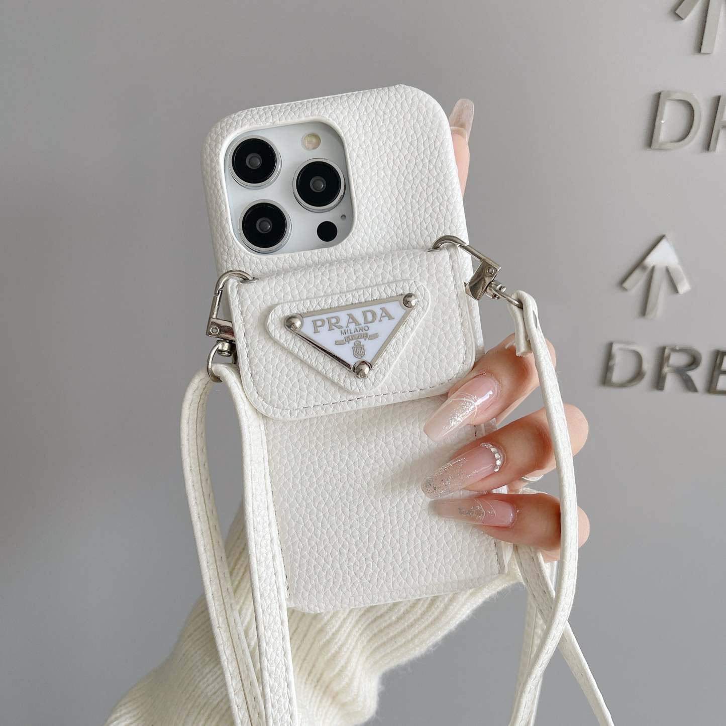 pra-card-holder-chain-iphone-case-7393