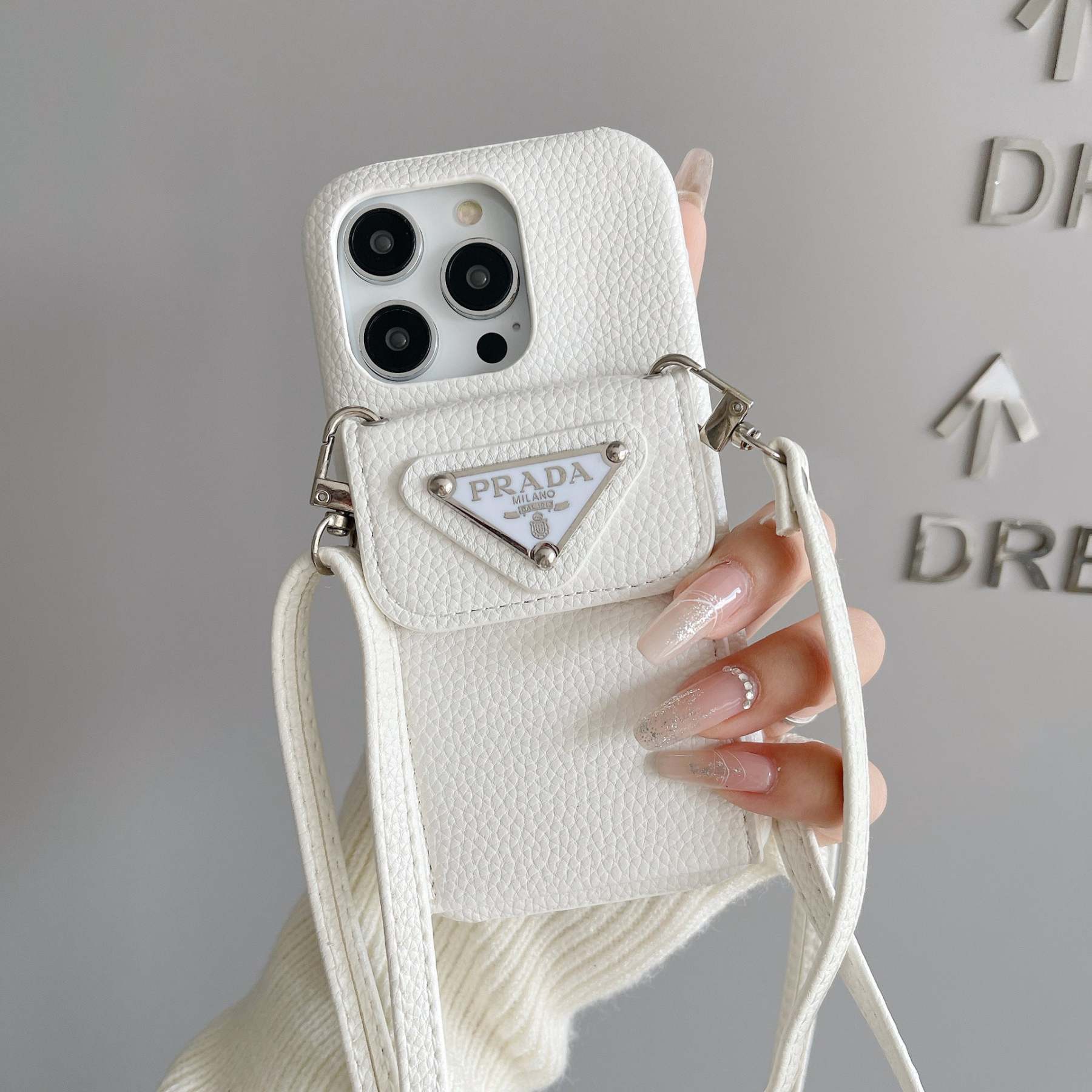 pra-card-holder-chain-iphone-case-7393