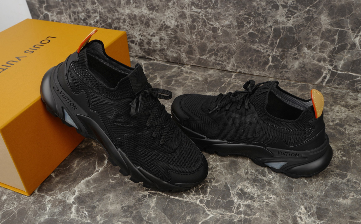 louis-vuitton-sneaker-lsvt1515-1440