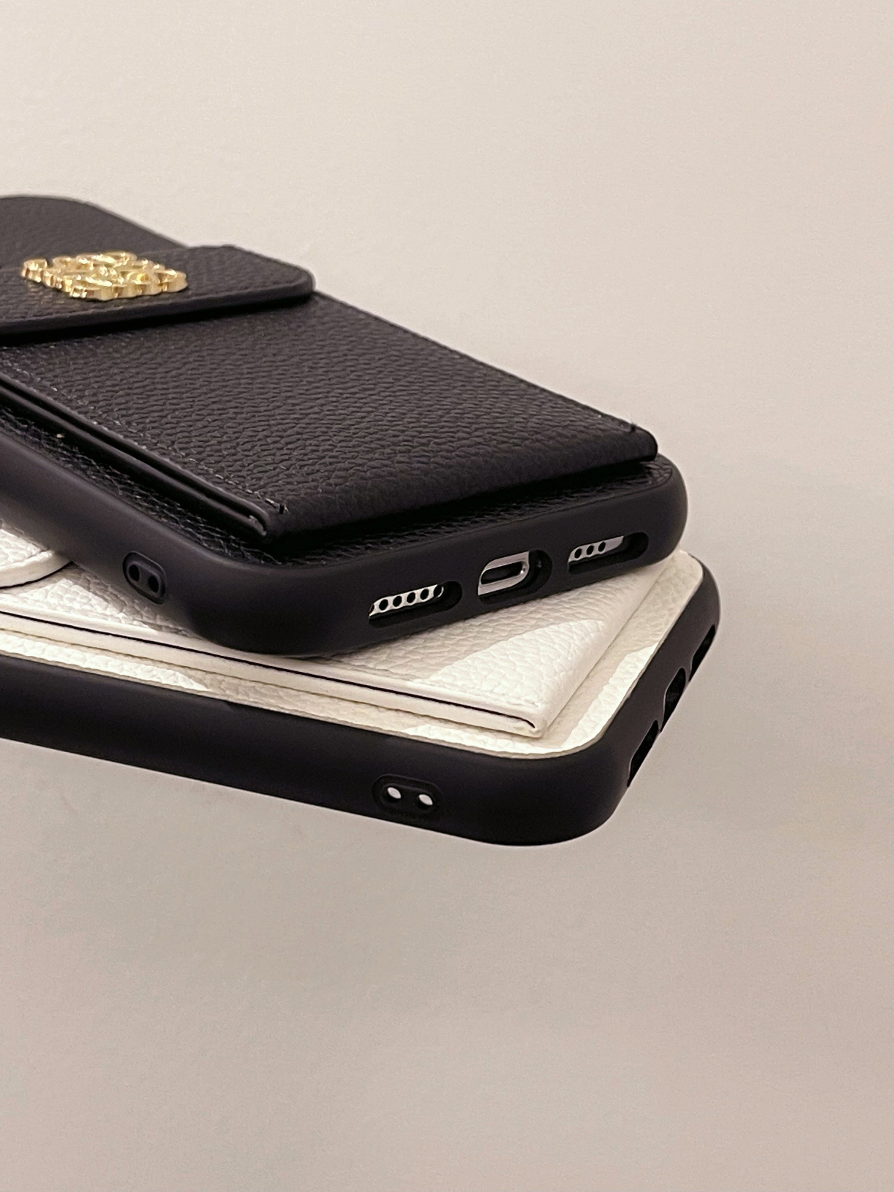 loewe-iphone-case-with-card-holder-black-qbk240603-3445