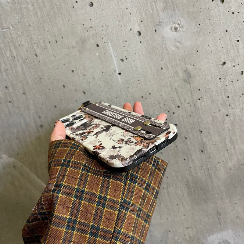 cd-maple-leaf-wristband-iphone-case-4808