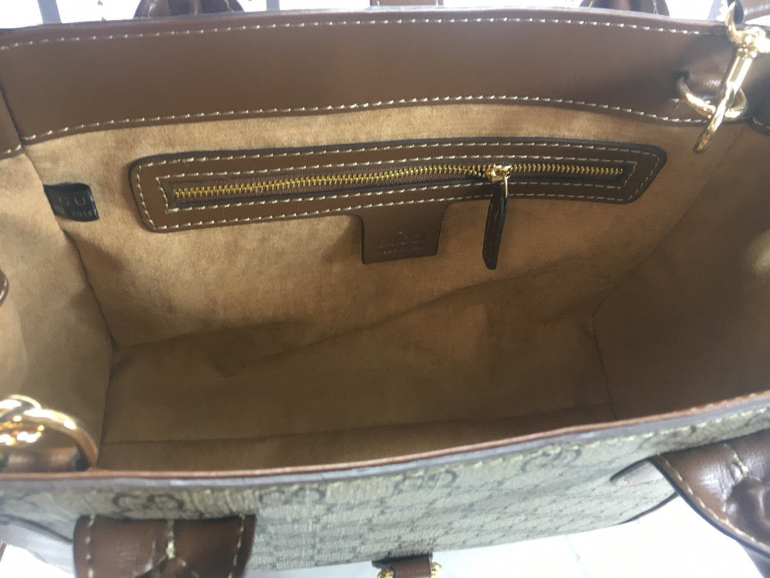 GC305 11.8x9.5x4.7inch