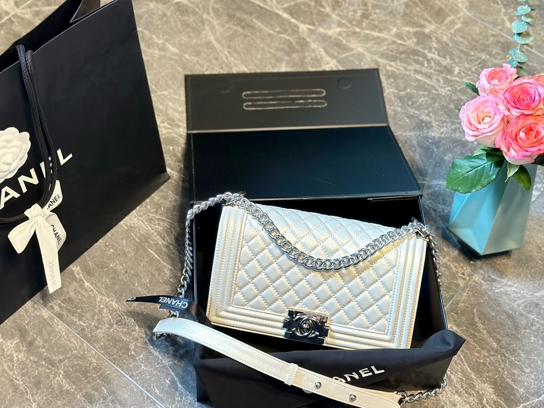 cc-new-arrival-leboy-caviar-leather-size-25-cm-7590