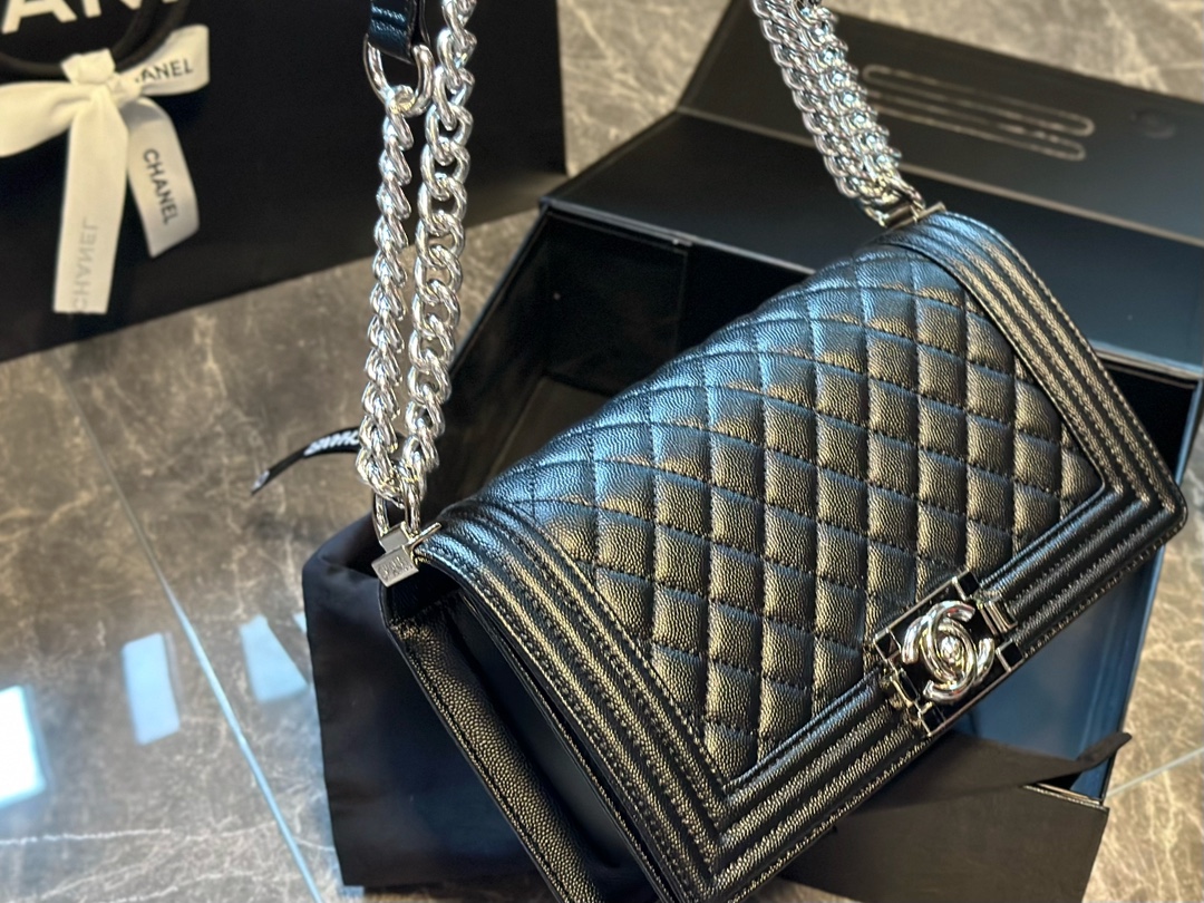 cc-new-arrival-leboy-caviar-leather-size-25-cm-7590