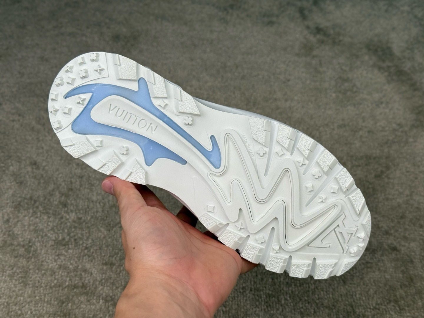 louis-vuitton-sneaker-lsvt1510-7245