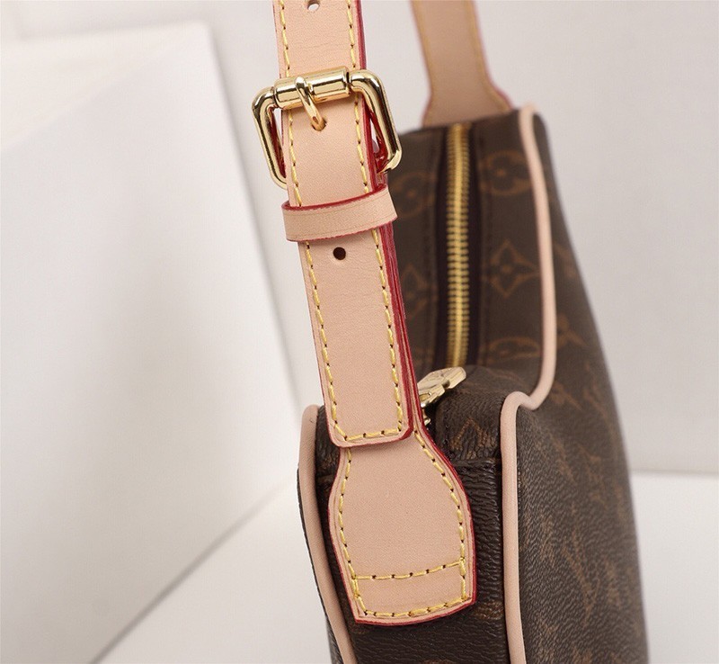 L hot sale M51510 Pochette Croissant Shoulder Bag