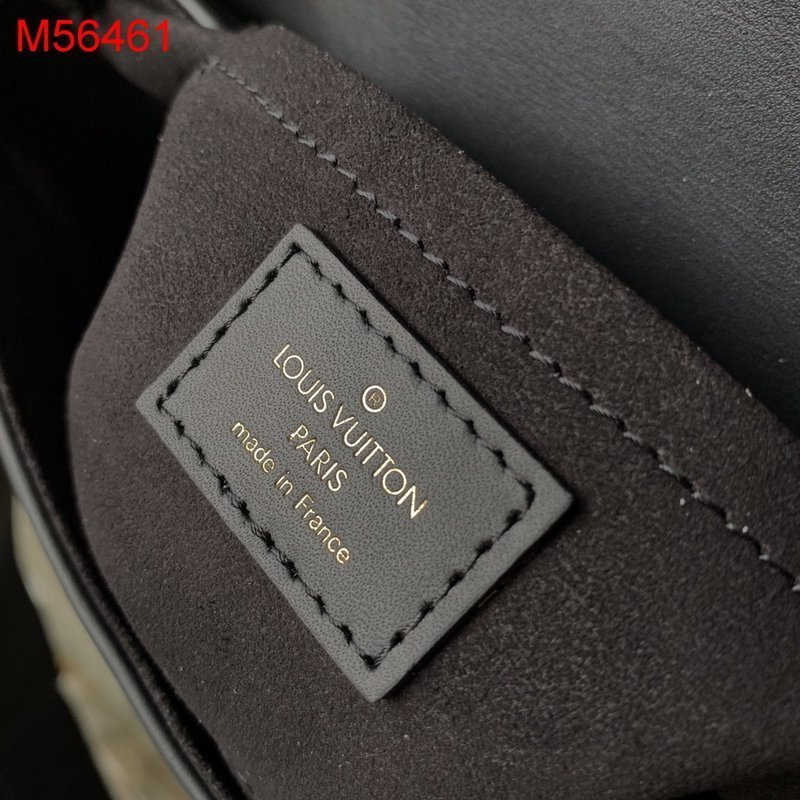 L New Wave Multi Pochette Accessoires M56461