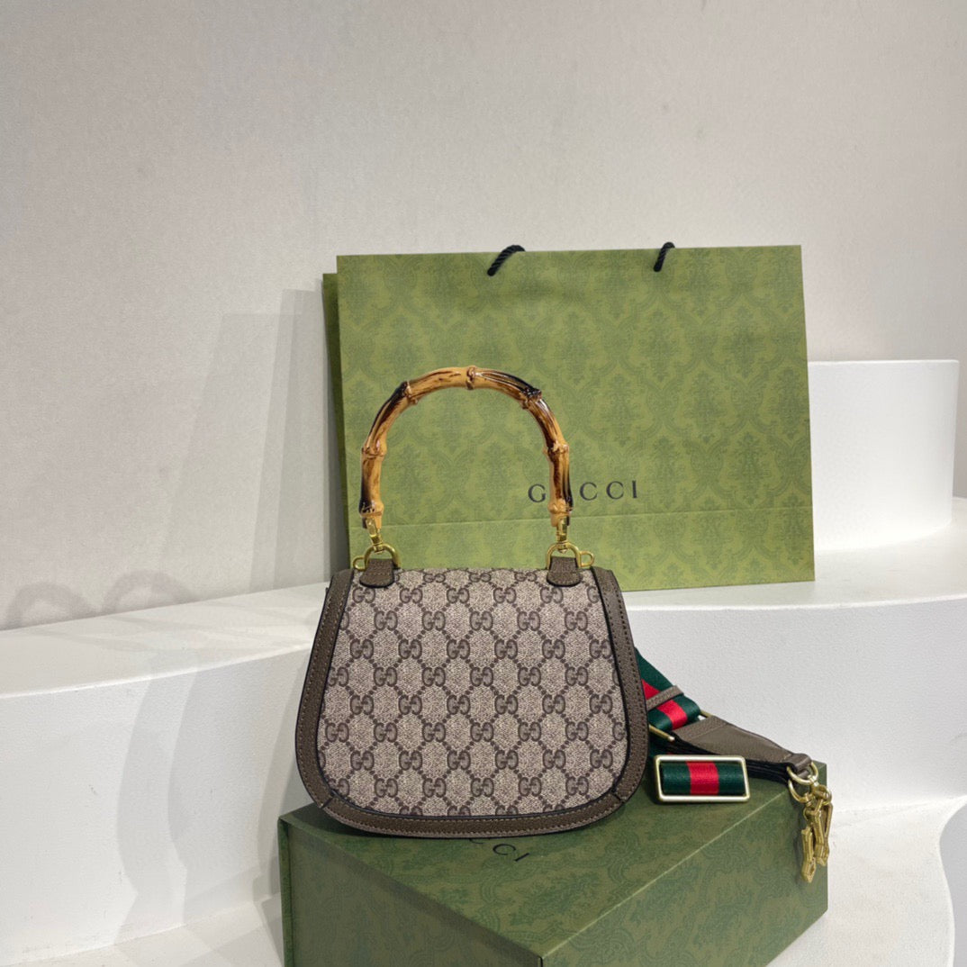 gc379-8-3x5-9x2-8inch-1962