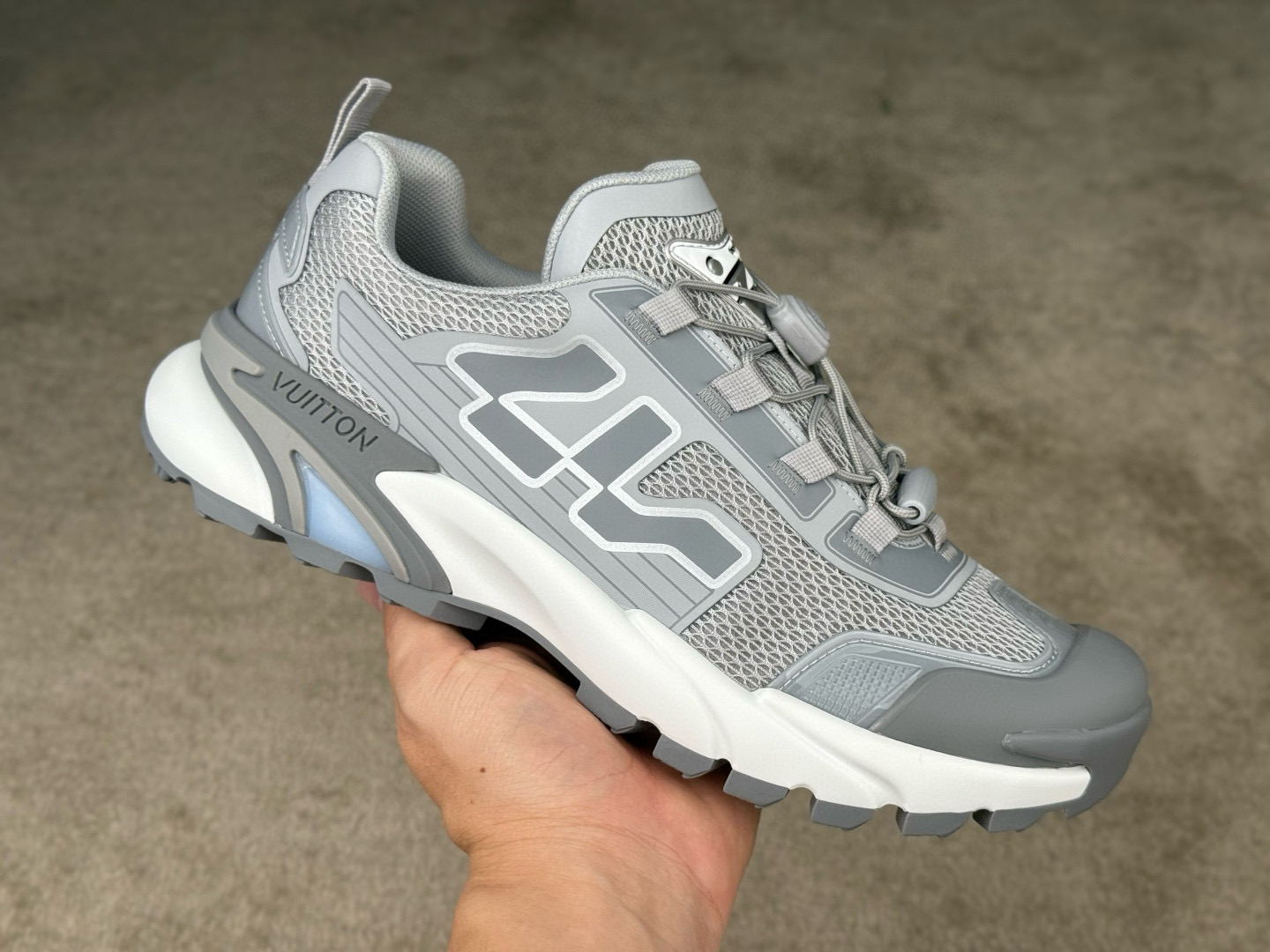 louis-vuitton-sneaker-lsvt1507-8627