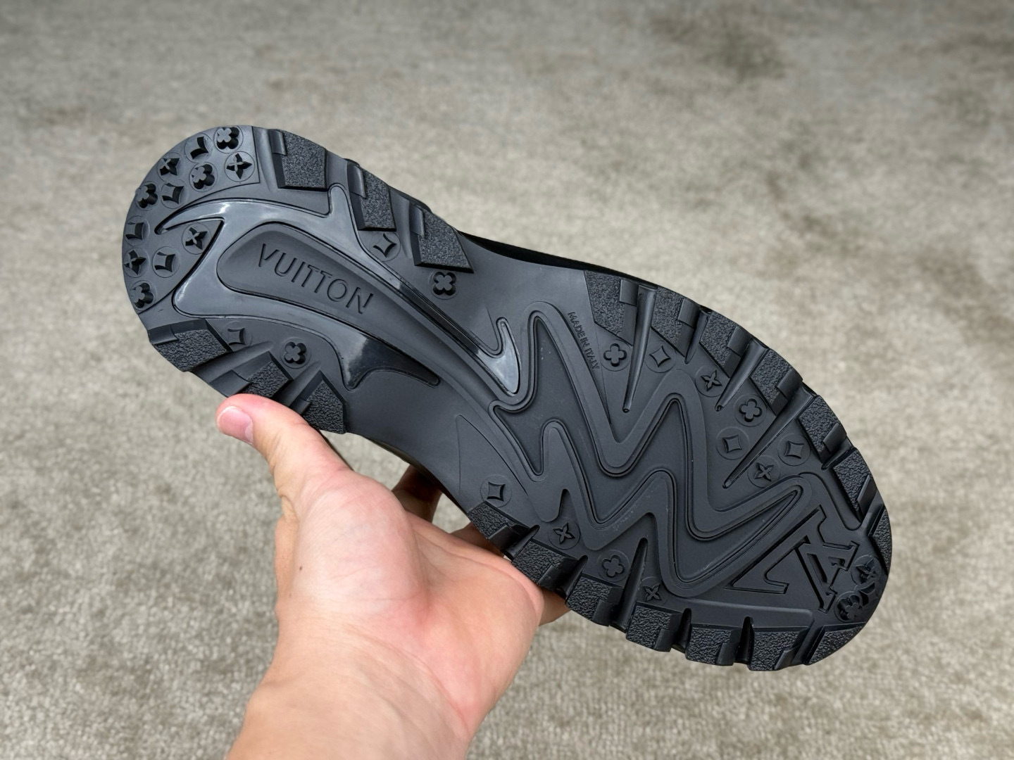 louis-vuitton-sneaker-lsvt1508-6838