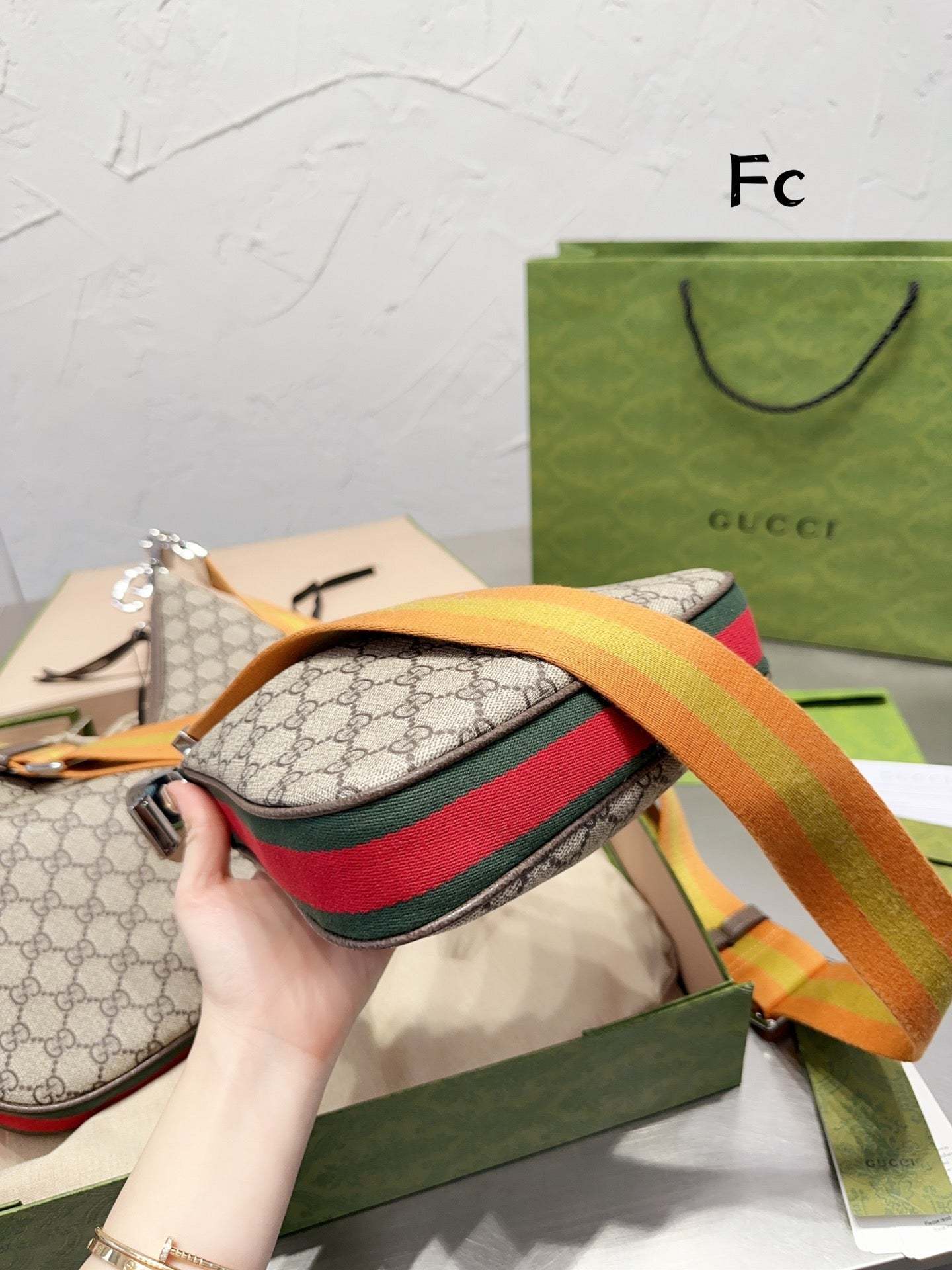 gc484-gc-attache-small-large-shoulder-bag-1539